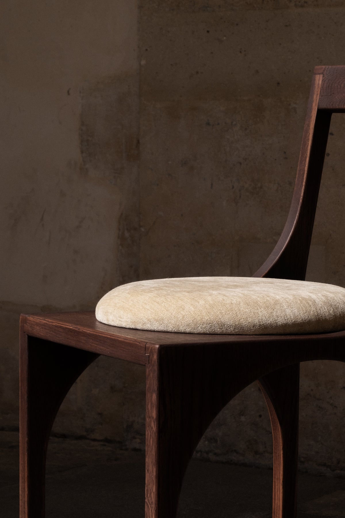 Chaise Calyx