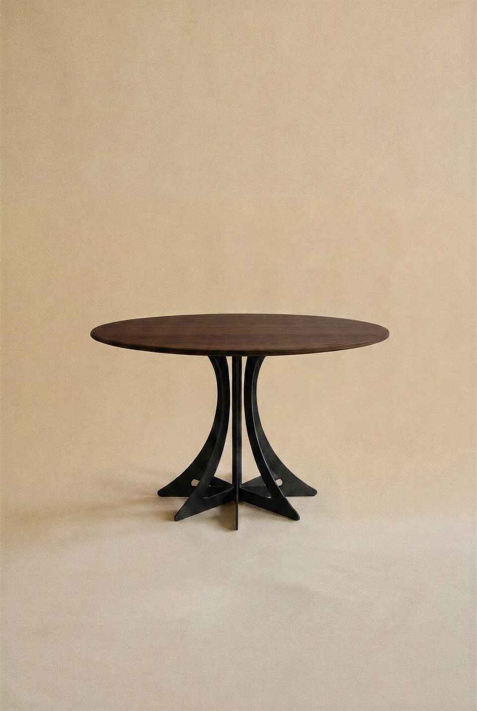Fibonacci Table - Black steel and solid wood ‚Äî Chêne chocolat